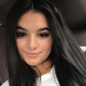 Meet your Posher, Naomi